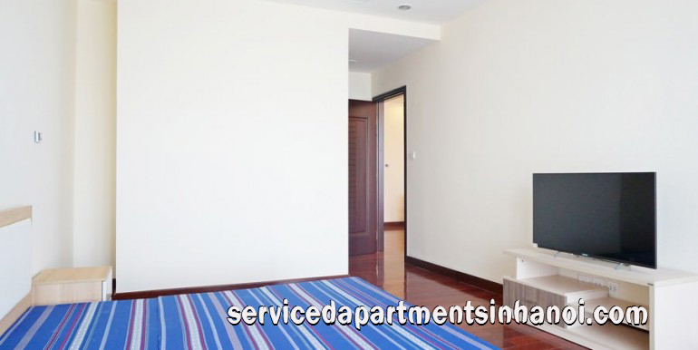 Cho thuê căn hộ 2 phòng ngủ ở tòa R5 Tower, Vinhomes Royal City 11