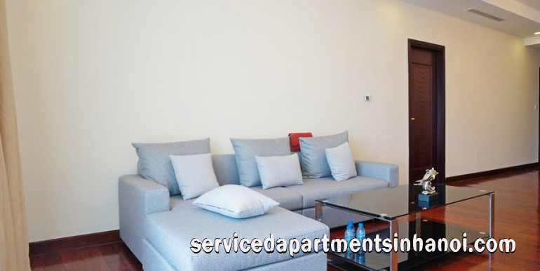 Cho thuê căn hộ 2 phòng ngủ ở tòa R5 Tower, Vinhomes Royal City 2