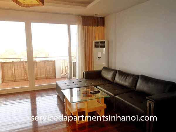 Cho thuê căn hộ 2 phòng ngủ, phòng khách rộng có ban công hồ Trúc Bạch, Ba ĐÌnh 15