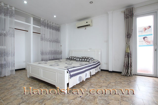 Cho Thuê Căn Hộ 2 Phòng Ngủ Siêu Rẻ Tại Lạc Long Quân, Tây Hồ 2