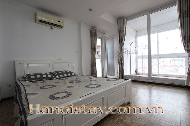 Cho Thuê Căn Hộ 2 Phòng Ngủ Siêu Rẻ Tại Lạc Long Quân, Tây Hồ 3