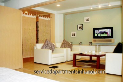 Cho thuê căn hộ 2 phòng ngủ tại phố Linh Lang, Ba Đình