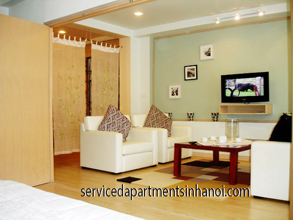 Cho thuê căn hộ 2 phòng ngủ tại phố Linh Lang, Ba Đình 1