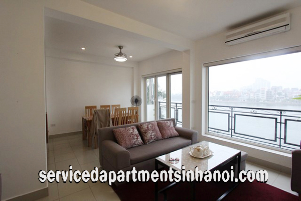 Cho thuê căn hộ 2 phòng ngủ view hồ Tây gần Khách sạn Intercontinental và Sheraton