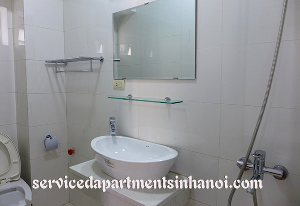 Cho thuê căn hộ 2 phòng ngủ view hồ Tây phố Yên Phụ, Tây Hồ 9