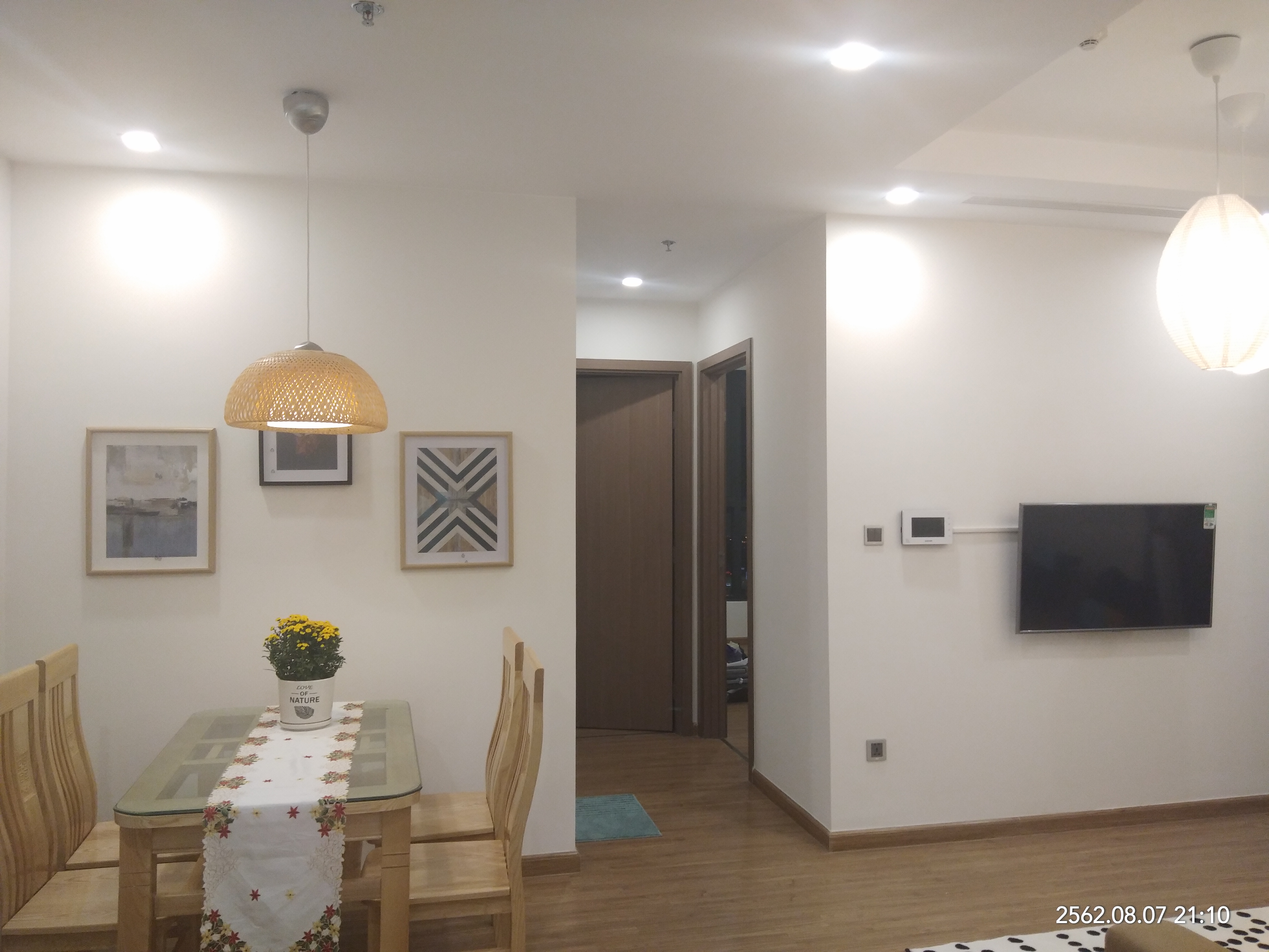 Cho Thuê Căn Hộ 3 Ngủ Vinhome GreenBay Có View Hồ, Căn Góc, Tầng Cao 4