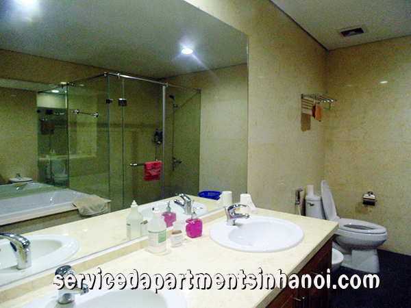 Cho thuê căn hộ 3 phòng ngủ đầy đủ nội thất tại tòa R3, Royal City 13