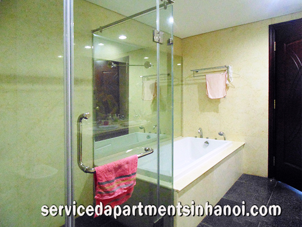 Cho thuê căn hộ 3 phòng ngủ đầy đủ nội thất tại tòa R3, Royal City 14