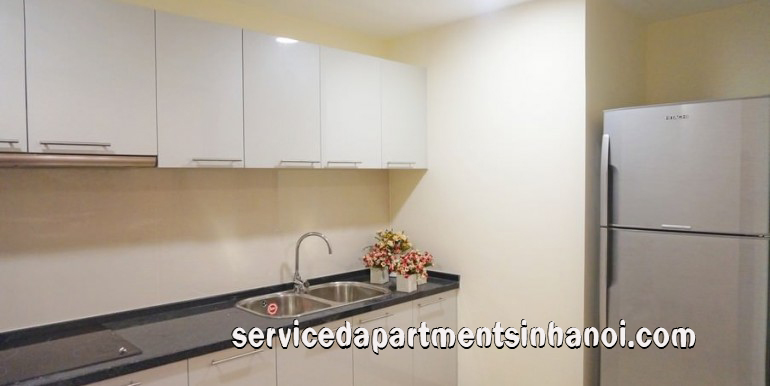 Cho thuê căn hộ 3 phòng ngủ rộng rãi và nội thất hiện đại ở Royal CIty 5
