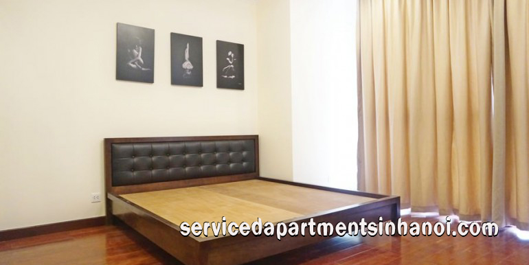Cho thuê căn hộ 3 phòng ngủ rộng rãi và nội thất hiện đại ở Royal CIty 6