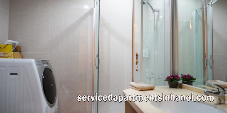 Cho thuê căn hộ cao cấp R2 Tower, Royal City, Hai phòng ngủ, đầy đủ nội thất 17