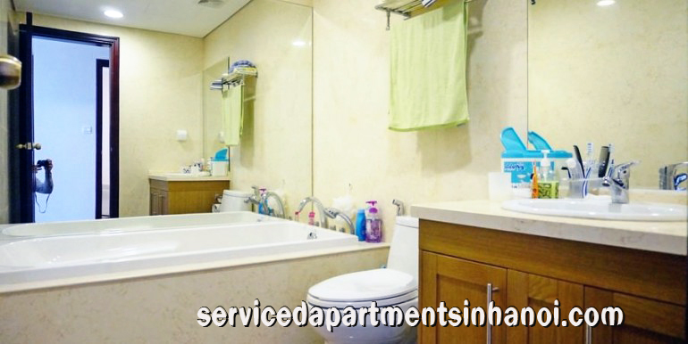 Cho thuê căn hộ chung cư 2 phòng ngủ tại tòa R5, Royal City 7