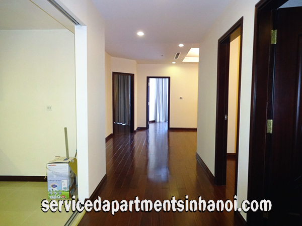 Cho thuê căn hộ chung cư 3 phòng ngủ, chưa có nội thất tại tòa R4, Royal City 2