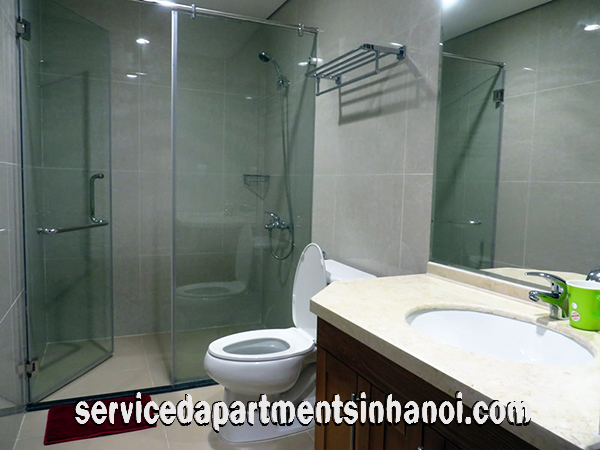 Cho thuê căn hộ chung cư 3 phòng ngủ đầy đủ nội thất tại Royal City 10