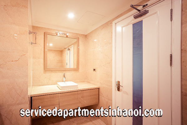 Cho thuê căn hộ chung cư 3 phòng ngủ full nội thất sang trọng tại Royal City 16