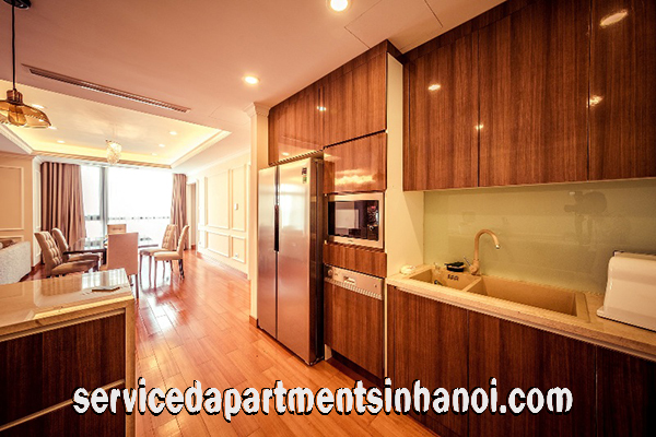 Cho thuê căn hộ chung cư 3 phòng ngủ full nội thất sang trọng tại Royal City 4