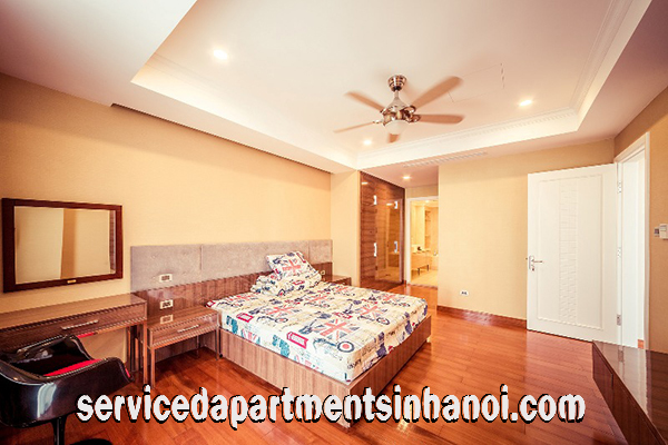 Cho thuê căn hộ chung cư 3 phòng ngủ full nội thất sang trọng tại Royal City 9