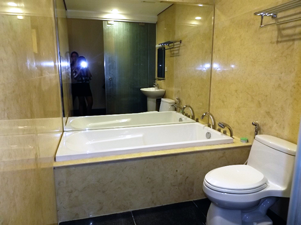 Cho thuê căn hộ chung cư đầy đủ nội thất hiện đại tòa R5 Tower, Royal City 5