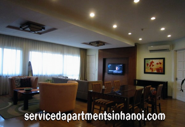Cho thuê căn hộ chung cư đầy đủ nội thất và có ban công tại tòa E1, Ciputra 2