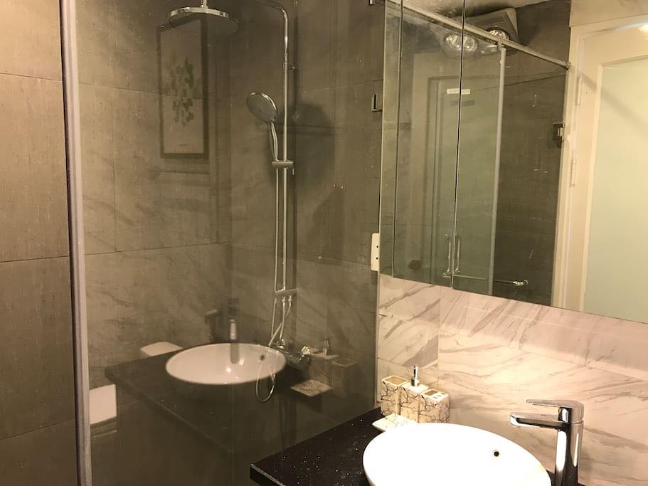 Cho Thuê Căn Hộ Chung Cư Golden Westlake Gồm 2 Phòng Ngủ, Giá Cạnh Tranh 6