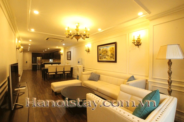 Cho thuê căn hộ đẳng cấp, nội thất Châu Âu, gần Vincom Tower 8