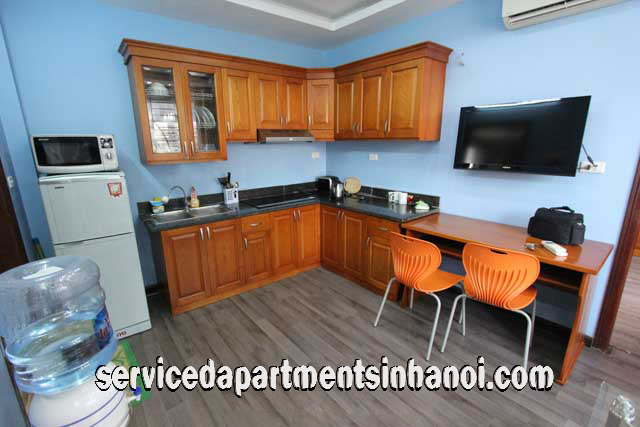 Cho thuê căn hộ dịch vụ 1 phòng ngủ gần hồ Thiền Quang và công viên Thống Nhất 2