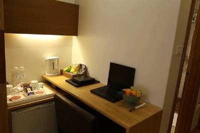 Cho thuê căn hộ dịch vụ 2 phòng ngủ gần hồ Tây với nội thất hiện đại