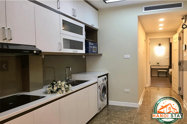 Cho thuê căn hộ dịch vụ 2 phòng ngủ gần hồ Tây với nội thất hiện đại 1