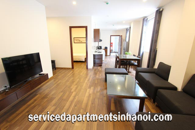 Cho thuê căn hộ dịch vụ 2 phòng ngủ hiện đại full nội thất gần Ngô Quyền, Hoàn Kiếm