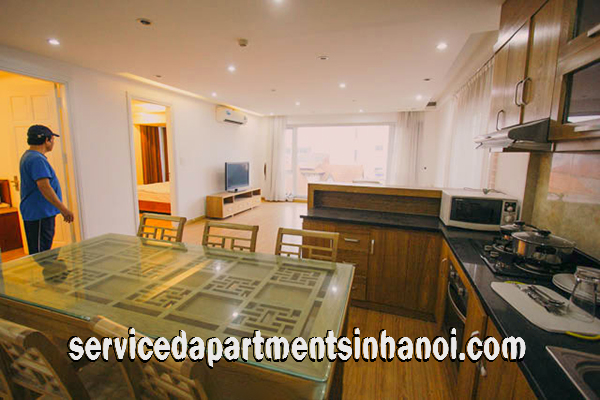Cho thuê căn hộ dịch vụ 2 phòng ngủ phố Tô Ngọc Vân, Tây Hồ 4