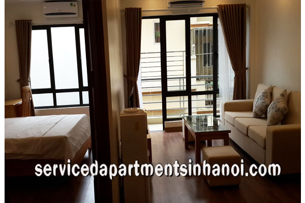 Cho thuê căn hộ dịch vụ có ban công tại Hoàng Quốc Việt, Cầu Giấy 2