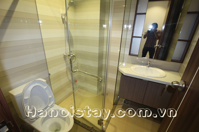 Cho thuê căn hộ dịch vụ đẹp Khu vực Giảng võ, Đống Đa 6