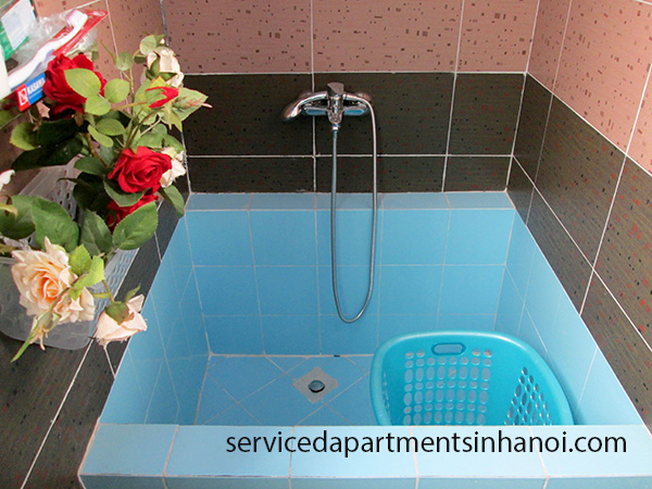 Cho thuê căn hộ dịch vụ rộng gần Triển Lãm Giảng Võ, Đống Đa 4