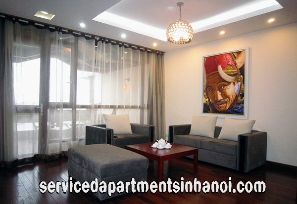 Cho thuê căn hộ dịch vụ sang trọng 1 phòng ngủ có view hồ tại Xuân Diệu, Tây Hồ