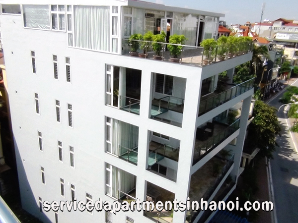 Cho thuê căn hộ dịch vụ sang trọng, có view hồ ở quận Tây Hồ 3