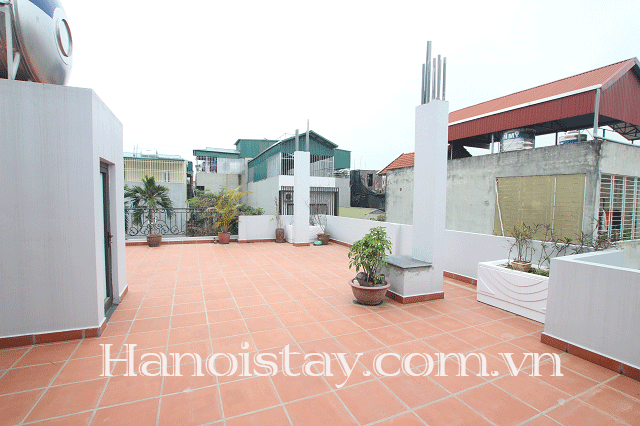 Cho thuê căn hộ đủ đồ mới đẹp Quận Tây Hồ, có ban công rộng 7