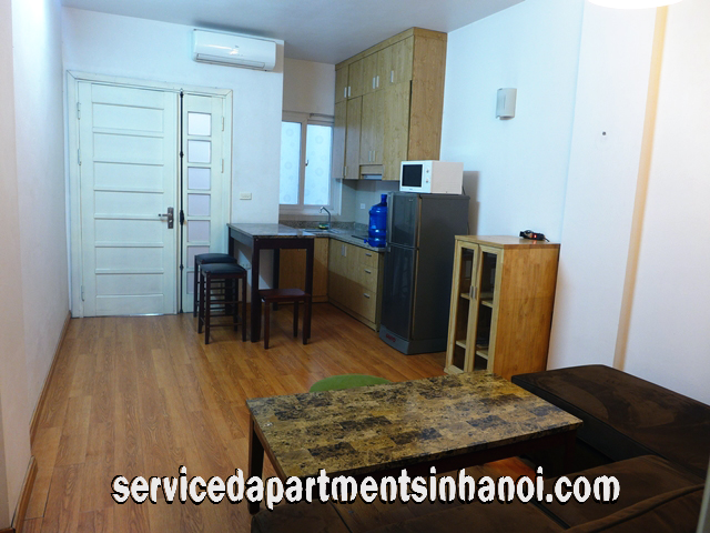 Cho thuê căn hộ giá rẻ 1 phòng ngủ phố Âu Cơ, Tây Hồ 1