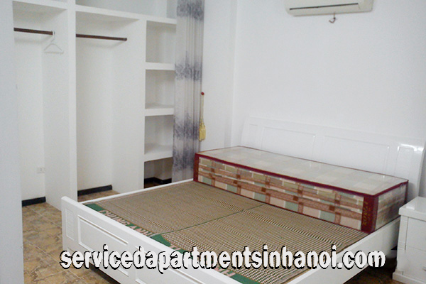 Cho thuê căn hộ giá rẻ 2 phòng ngủ phố Lạc Long Quân, Tây Hồ 7