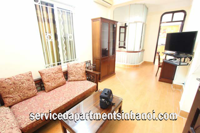 Cho thuê căn hộ giá rẻ phố Văn Miếu, quận Đống Đa