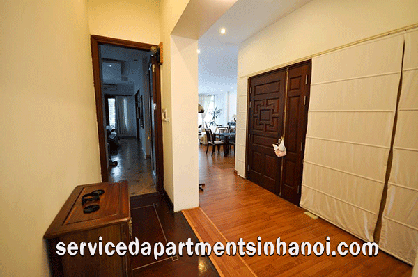 Cho thuê căn hộ mặt hồ Trúc Bạch, diện tích rộng, 180m2 12