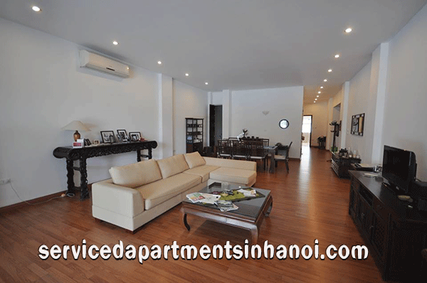 Cho thuê căn hộ mặt hồ Trúc Bạch, diện tích rộng, 180m2 5