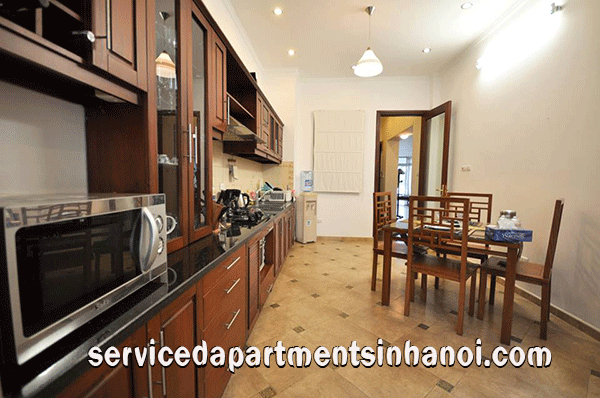 Cho thuê căn hộ mặt hồ Trúc Bạch, diện tích rộng, 180m2 6