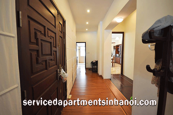 Cho thuê căn hộ mặt hồ Trúc Bạch, diện tích rộng, 180m2 8