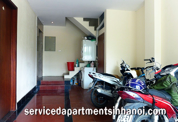 Cho thuê căn hộ rộng rãi có ban công tại đường Đặng Thái Mai, Tây Hồ 9
