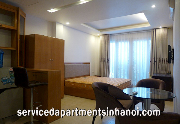 Cho thuê căn hộ Studio giá rẻ tại Xóm Chùa - Đặng Thai Mai, Tây Hồ