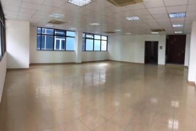 Cho thuê mặt bằng 210m2 tại tòa nhà 7 tầng tại phố Bà Triệu, Hoàn Kiếm