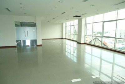 Cho thuê văn phòng hiện đại gần khách sạn Deawoo, quận Ba Đình