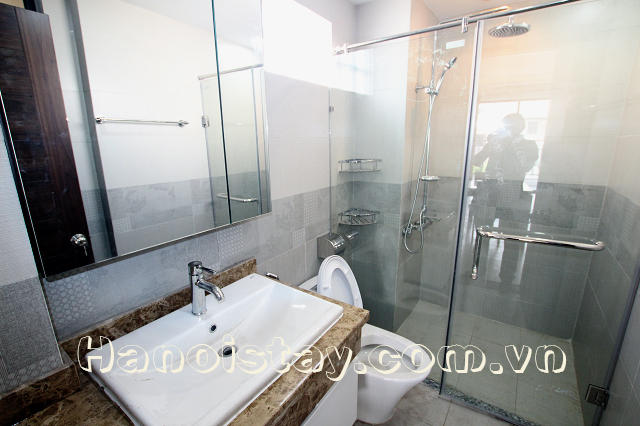Chủ nhà cần cho thuê căn hộ dịch vụ mới và nhiều ánh sáng khu Yên Phụ, Tây Hồ 8