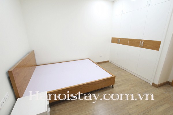 Chủ nhà cần cho thuê căn hộ mới hoàn thiện tại phố Thái Hà, quận Đống Đa 2