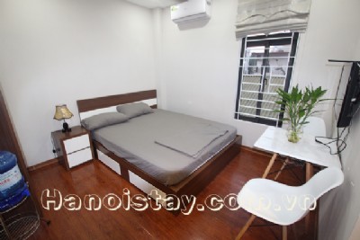 Studio giá cực rẻ và đầy đủ nội thất cho thuê tại phố Đội Cấn, Ba Đình